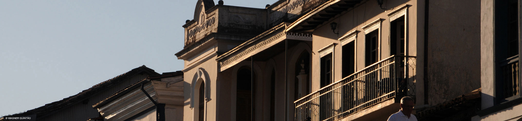 <div><h1>Sabará, Ouro Preto, Mariana e Belo Horizonte</h1><h6>Uma das histórias mais fascinantes do Brasil. Este tour abrange algumas das principais cidades que tiverem berço de ouro nas Minas Gerais: Ouro Preto - patrimônio da humanidade, Sabará e Mariana - patrimônios nacionais. Proporciona ao visitante uma... </h6></div>